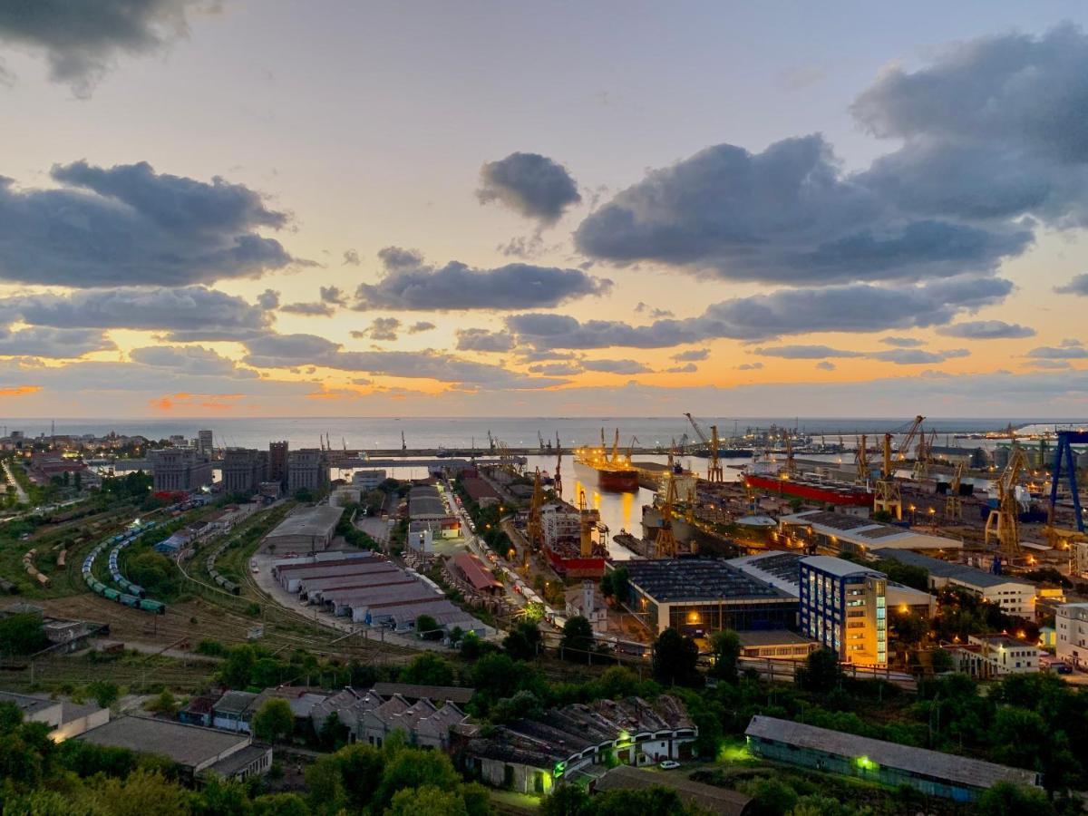 Rooftop Apt With Large Harbor View Terrace Constanţa Exterior foto